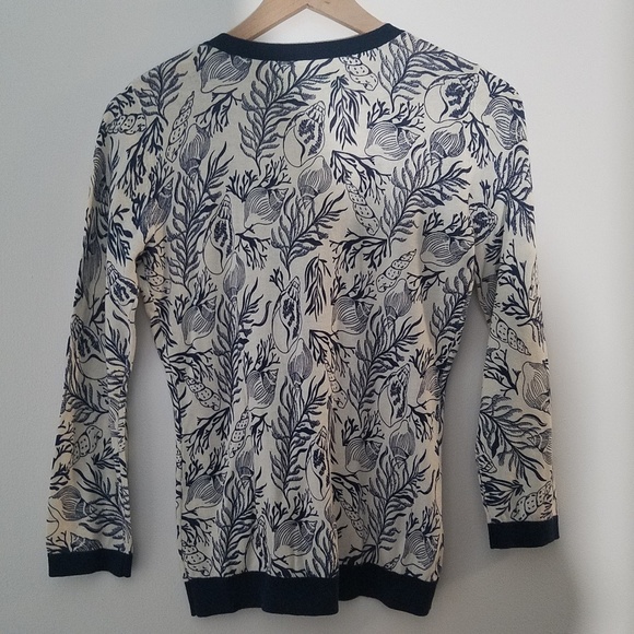 Sweater - Picture 2 of 3